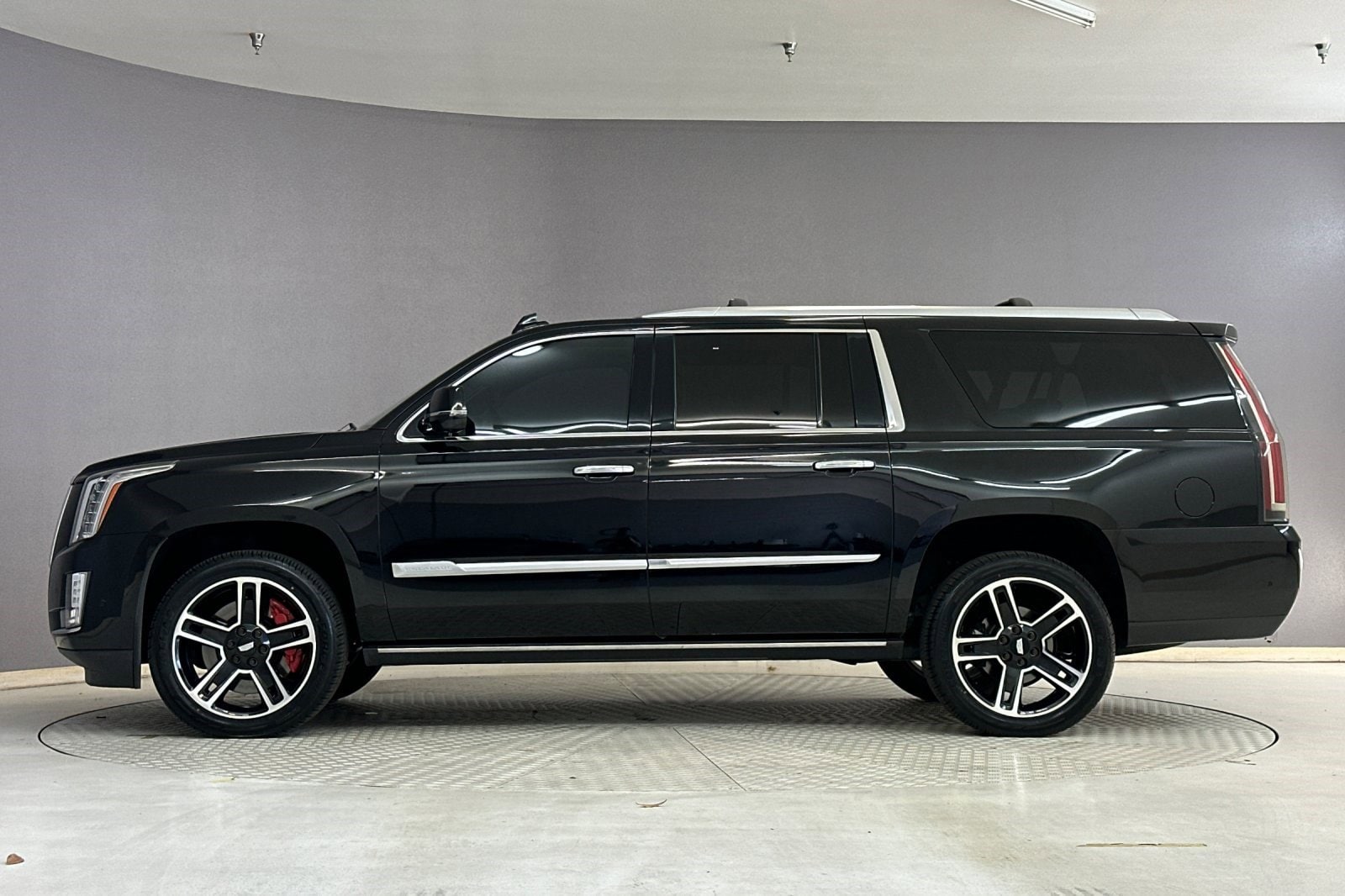 cadillac escalade esv 2018 1GYS4JKJXJR215207 image cadillac escalade esv 2018 1GYS4JKJXJR215207 image